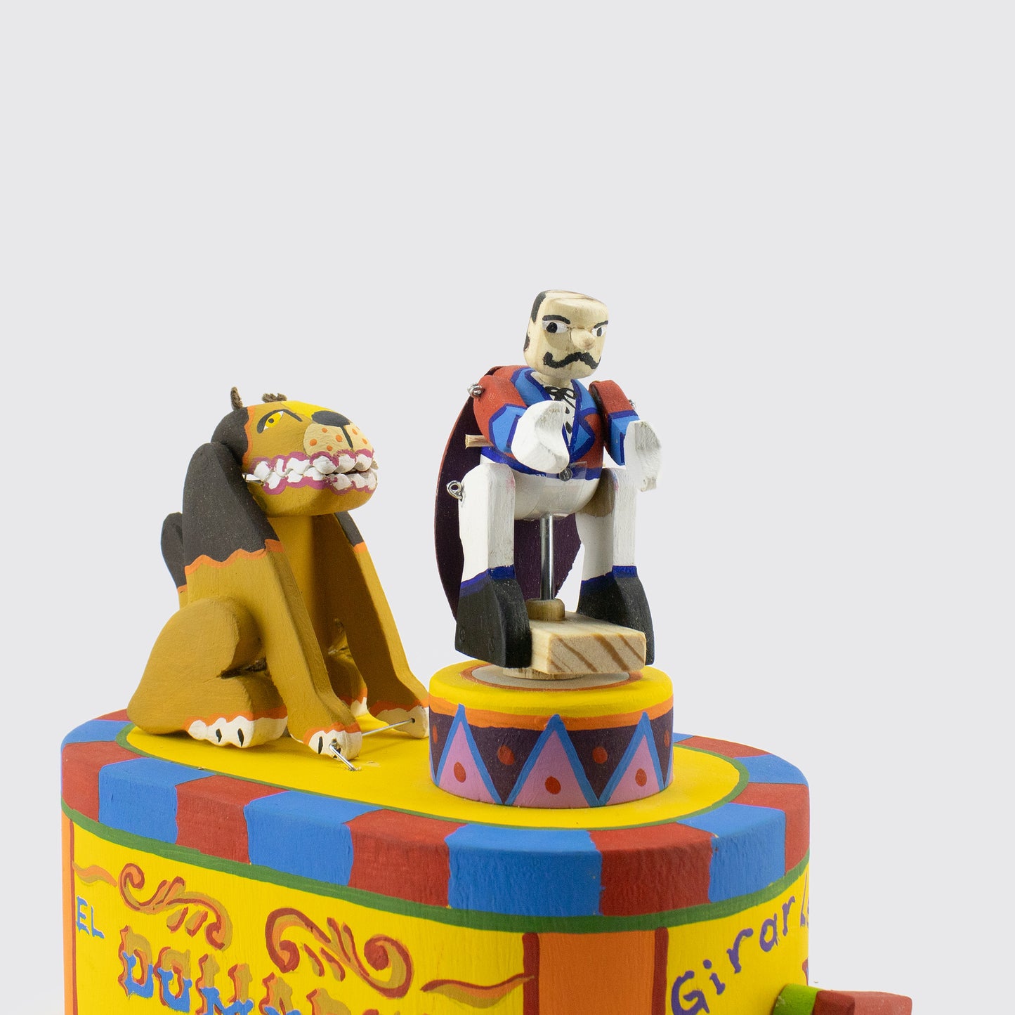 MÓVIL DOMADOR DE FIERAS