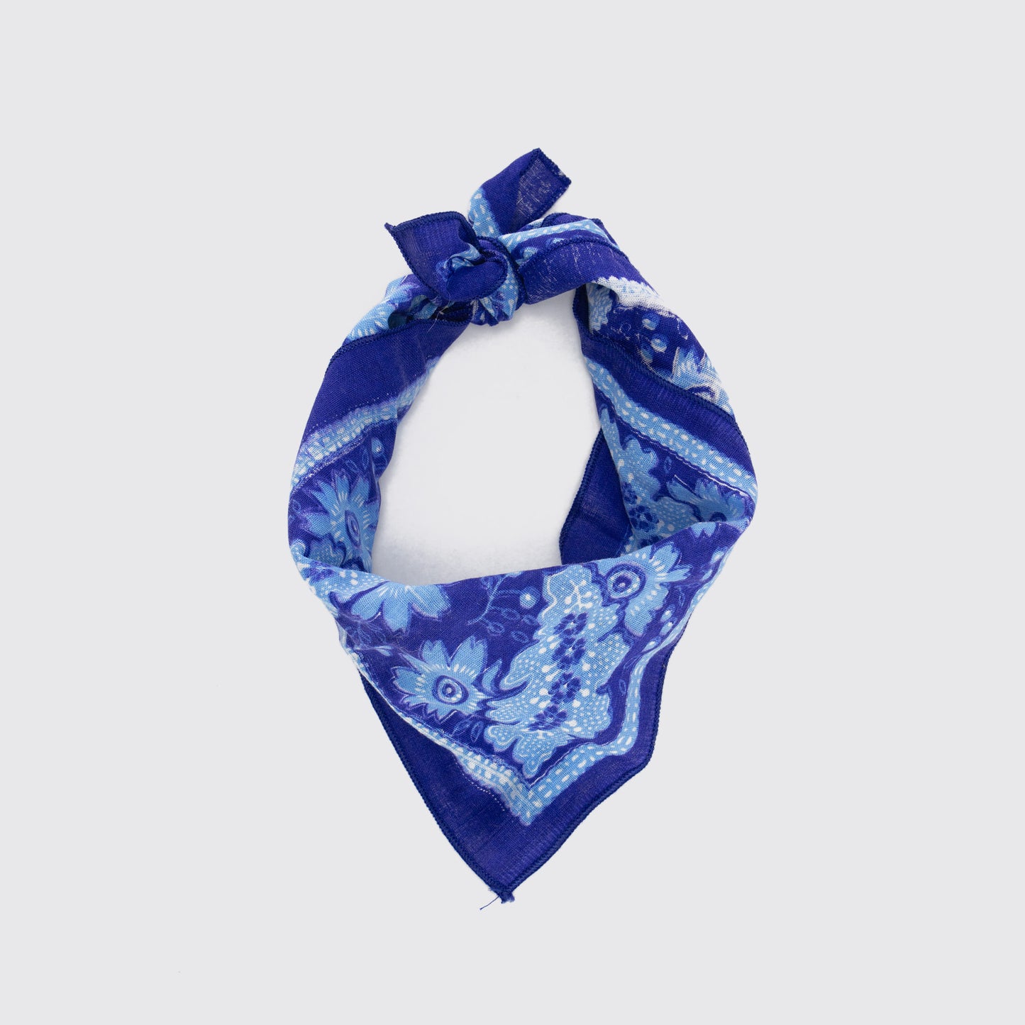 PAÑUELO FLORES / AZUL