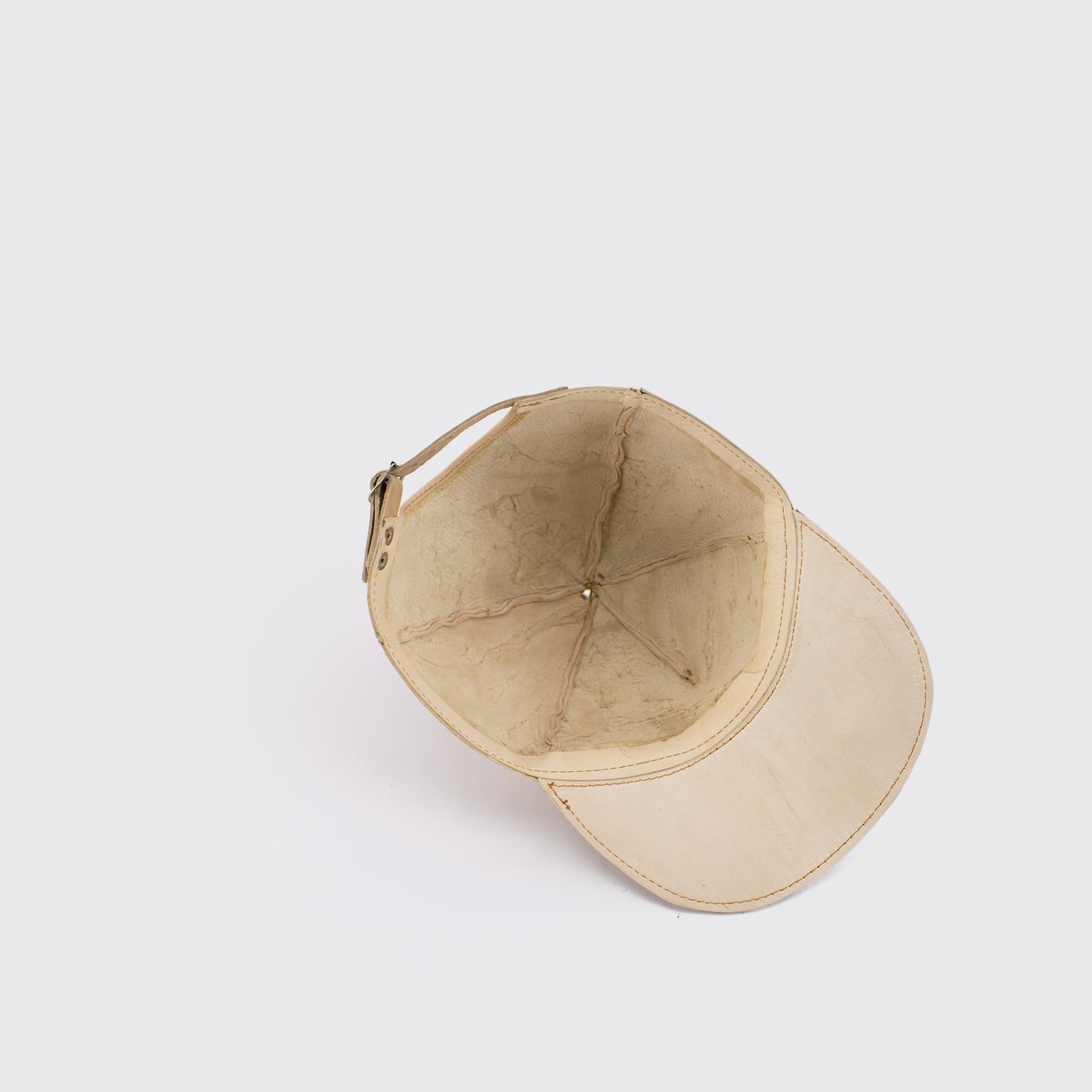 GORRA EN PIEL